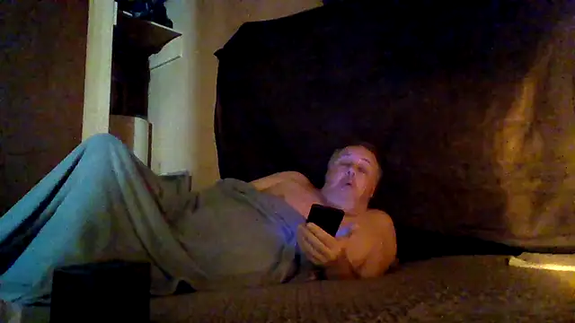 Nightshade7712 online show from October 25, 2025, 11:51 am