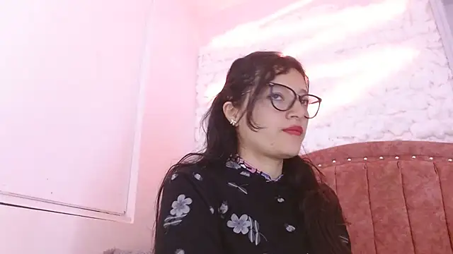 lunazulsj online show from January 30, 2025, 1:21 pm