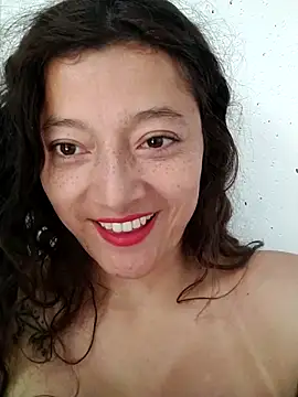 lunazulsj online show from September 12, 2025, 4:51 pm