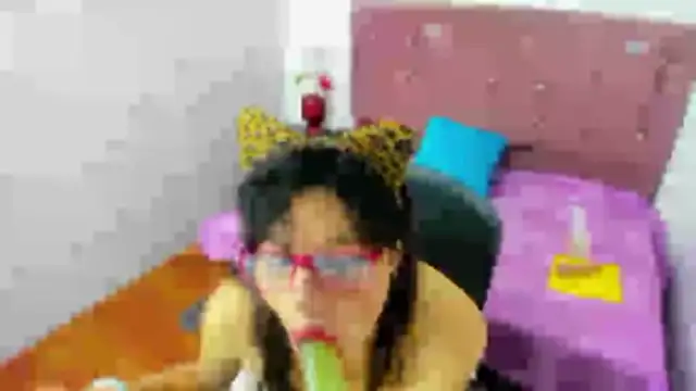 Snapshot of lunazulsj chatting on April 24, 2026, 1:13 pm lunazulsj online show from April 24, 2026, 1:13 pm