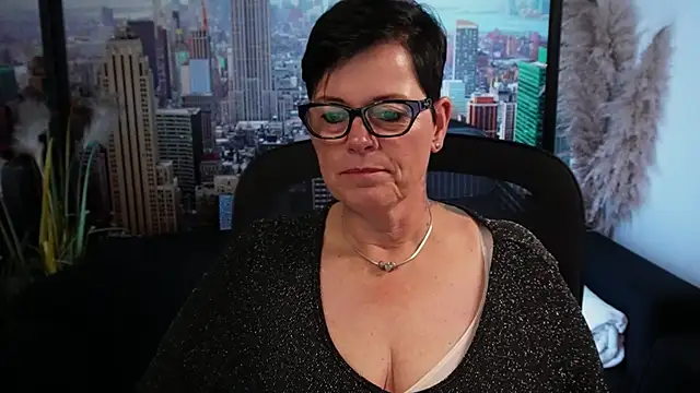 ninarandmann online show from November 1, 2025, 7:49 pm