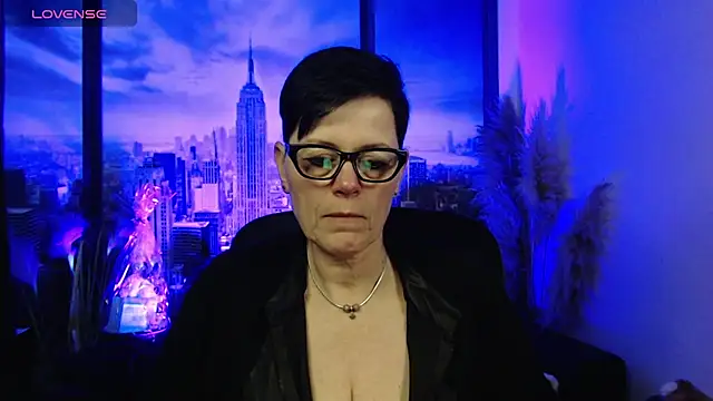 ninarandmann online show from March 24, 2026, 4:01 pm