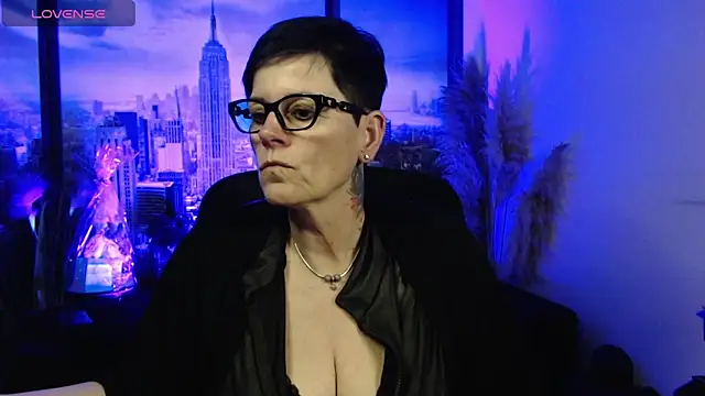 Snapshot of ninarandmann chatting on April 21, 2026, 2:23 pm ninarandmann online show from April 21, 2026, 2:23 pm