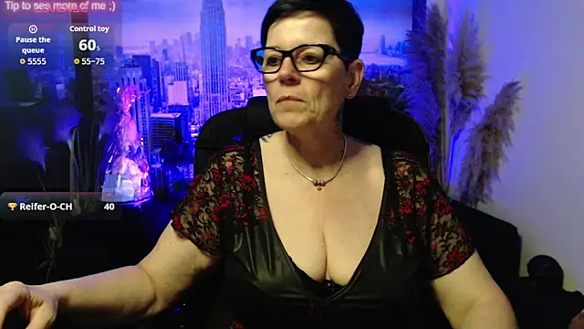 Snapshot of ninarandmann chatting on May 28, 2026, 2:58 pm ninarandmann online show from May 28, 2026, 2:58 pm