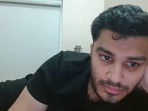 Snapshot of robintoit chatting on June 7, 2026, 5:00 am robintoit online show from June 7, 2026, 5:00 am
