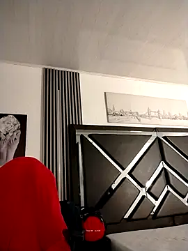 Natasha milf   online show from April 17, 2026, 12:52 pm