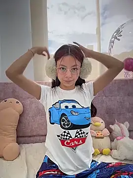 Bonniepark online show from March 11, 2026, 8:04 pm