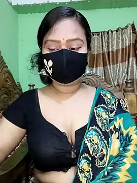 Idhika Paul online show from March 12, 2025, 5:38 pm