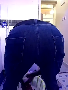 MaskedGQ online show from October 24, 2025, 12:34 pm