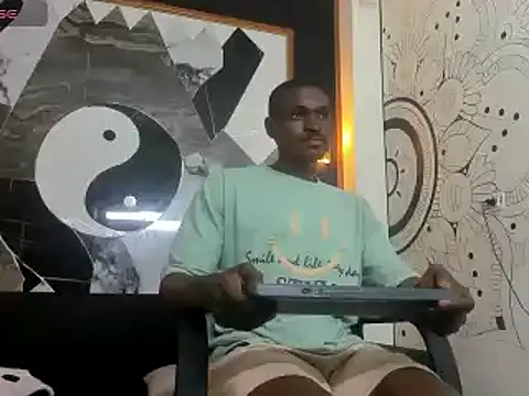 Snapshot of Terrance_z chatting on February 21, 2025, 7:10 pm Terrance z online show from February 21, 2025, 7:10 pm