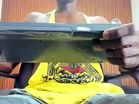 Snapshot of Terrance_z chatting on February 26, 2025, 7:16 pm Terrance z online show from February 26, 2025, 7:16 pm