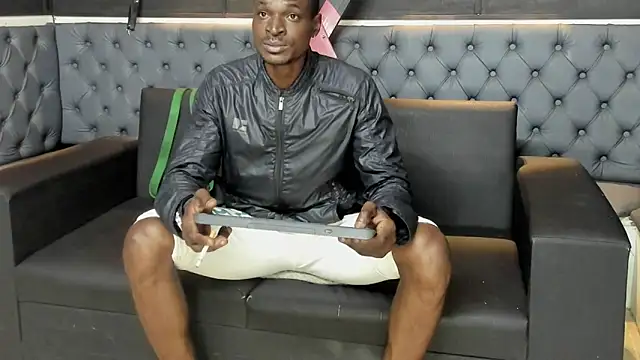 Snapshot of Terrance_z chatting on October 10, 2025, 6:07 pm Terrance z online show from October 10, 2025, 6:07 pm