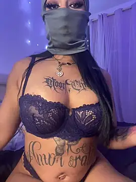 kamila french online show from February 8, 2026, 10:13 pm