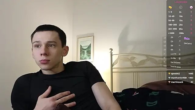 Snapshot of R1mmo__ chatting on December 20, 2024, 3:21 pm R1mmo   online show from December 20, 2024, 3:21 pm