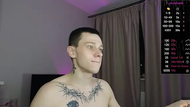 Snapshot of R1mmo__ chatting on October 11, 2025, 8:18 pm R1mmo   online show from October 11, 2025, 8:18 pm