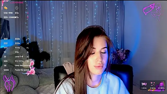 Milkissss online show from September 13, 2025, 9:14 pm