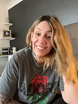 Snapshot of blondebitch2 chatting on February 3, 2025, 12:14 pm blondebitch2 online show from February 3, 2025, 12:14 pm