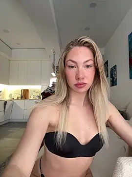 LuisaBecker online show from March 6, 2026, 12:56 pm