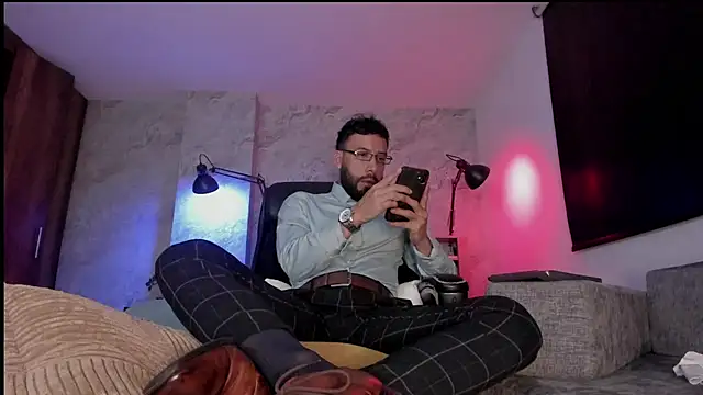 bruno woods online show from November 24, 2025, 10:37 am