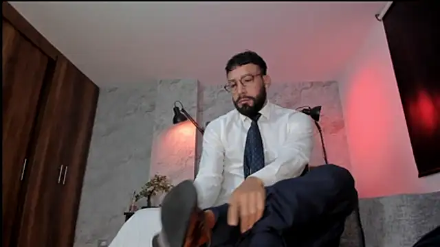 bruno woods online show from December 2, 2025, 10:53 am