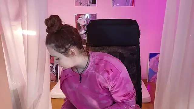 carolina elf online show from December 11, 2024, 5:32 am