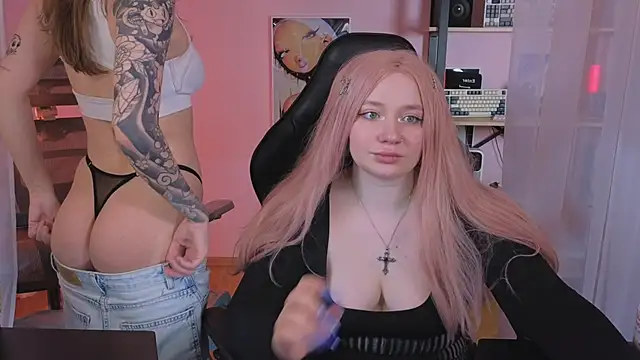 carolina elf online show from April 5, 2026, 6:21 am