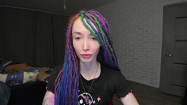 Roxy Silver online show from December 19, 2024, 10:00 pm