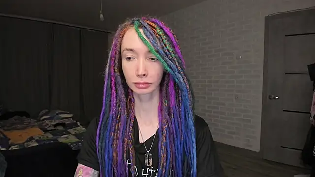 Roxy Silver online show from January 7, 2025, 2:51 pm