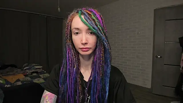 Roxy Silver online show from January 7, 2025, 5:53 pm