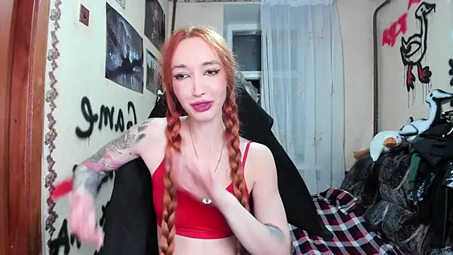 Roxy Silver online show from September 9, 2025, 10:20 pm