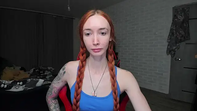 Roxy Silver online show from October 20, 2025, 8:53 pm