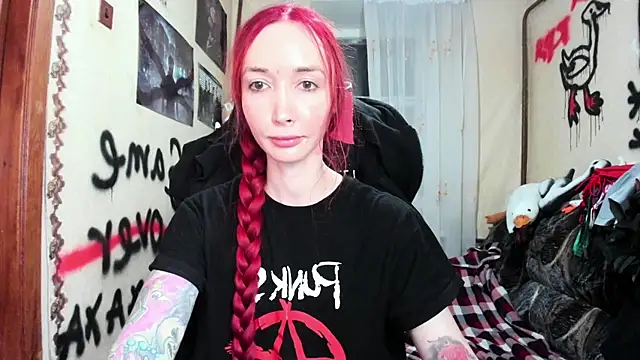 Roxy Silver online show from April 8, 2026, 8:53 pm