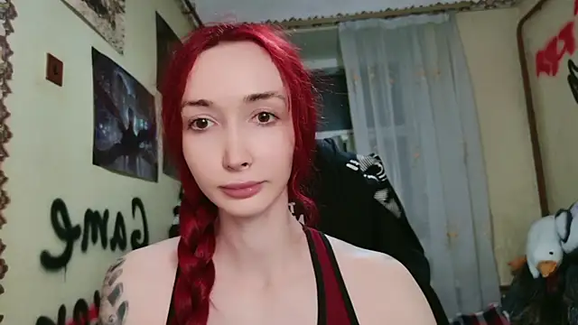 Snapshot of Roxy_Silver chatting on July 1, 2026, 9:58 pm Roxy Silver online show from July 1, 2026, 9:58 pm
