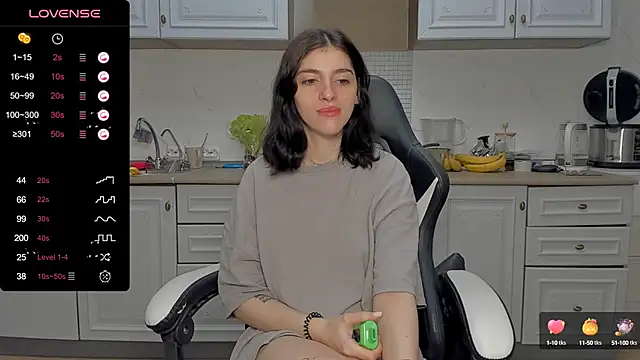 Snapshot of broosnica1 chatting on January 24, 2025, 8:02 am broosnica1 online show from January 24, 2025, 8:02 am