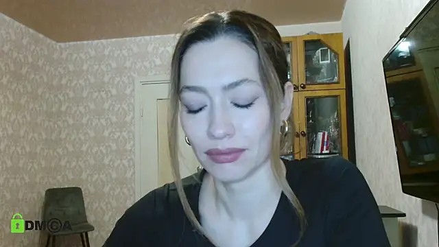 alicia spicy online show from December 10, 2024, 4:13 am