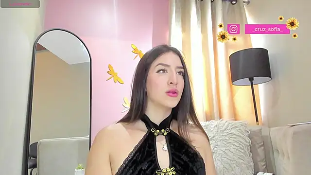  AlejaCruz  online show from February 6, 2025, 5:30 pm