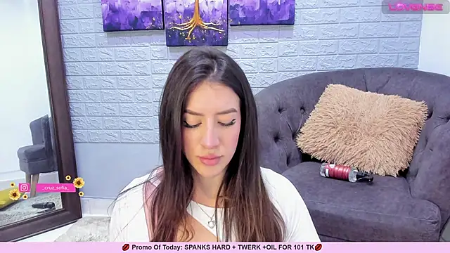  AlejaCruz  online show from March 12, 2025, 11:01 pm