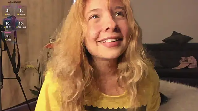 Sophy Bunny online show from January 29, 2025, 10:11 pm