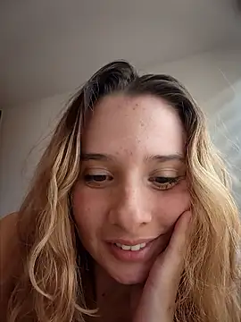 Snapshot of Sophy_Bunny chatting on February 26, 2026, 7:24 pm Sophy Bunny online show from February 26, 2026, 7:24 pm