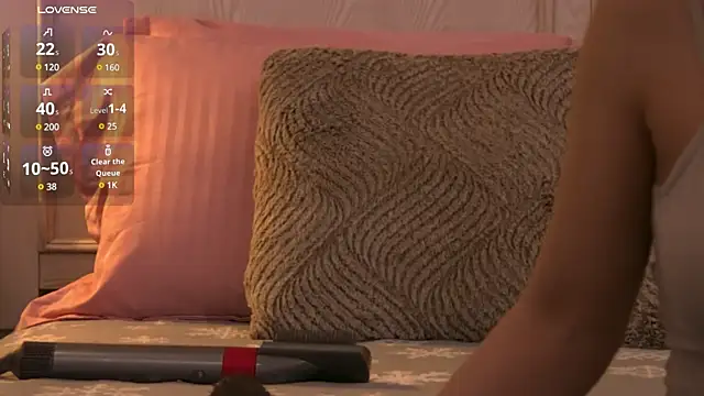 GinaMence online show from February 12, 2025, 6:51 pm