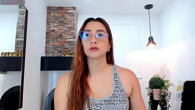  LaraMom  online show from February 26, 2025, 12:14 pm