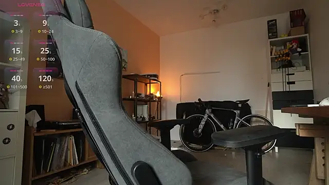 MagicFemboy online show from February 4, 2026, 10:54 am