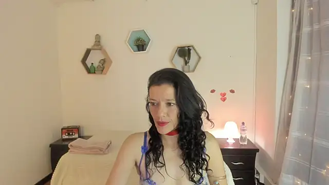 Snapshot of Paloma_victory chatting on July 4, 2026, 8:26 pm Paloma victory online show from July 4, 2026, 8:26 pm