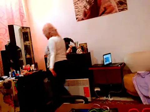 Natali7634 online show from March 12, 2025, 8:41 am