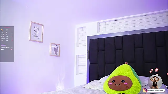 Marianamonroe  online show from September 14, 2025, 7:02 pm