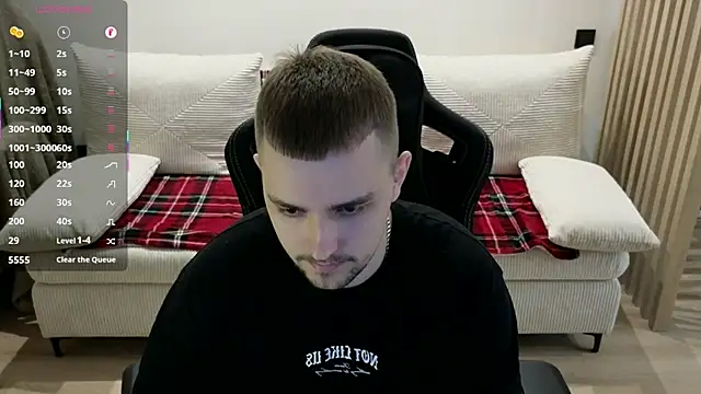 Larstar01 online show from February 8, 2026, 4:43 pm