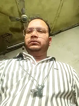 Snapshot of DeepakXxxR86 chatting on February 21, 2026, 2:29 pm DeepakXxxR86 online show from February 21, 2026, 2:29 pm