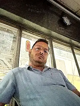 Snapshot of DeepakXxxR86 chatting on March 4, 2026, 8:15 pm DeepakXxxR86 online show from March 4, 2026, 8:15 pm