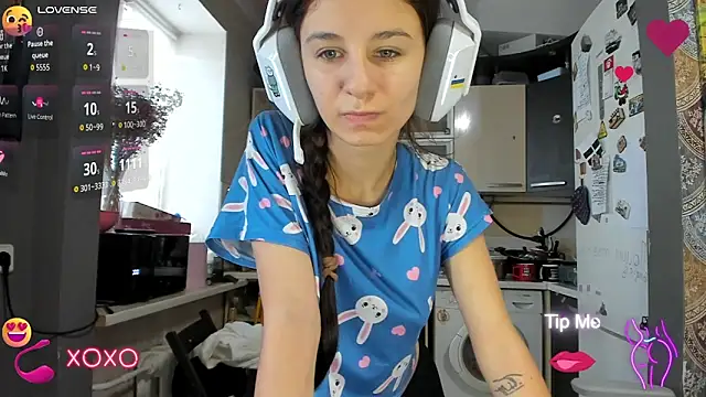  Nika Kik online show from October 31, 2025, 12:17 pm