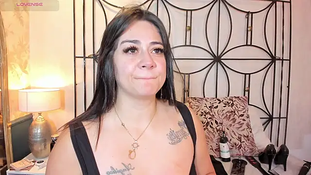 nahomi sweett online show from September 9, 2025, 10:59 am